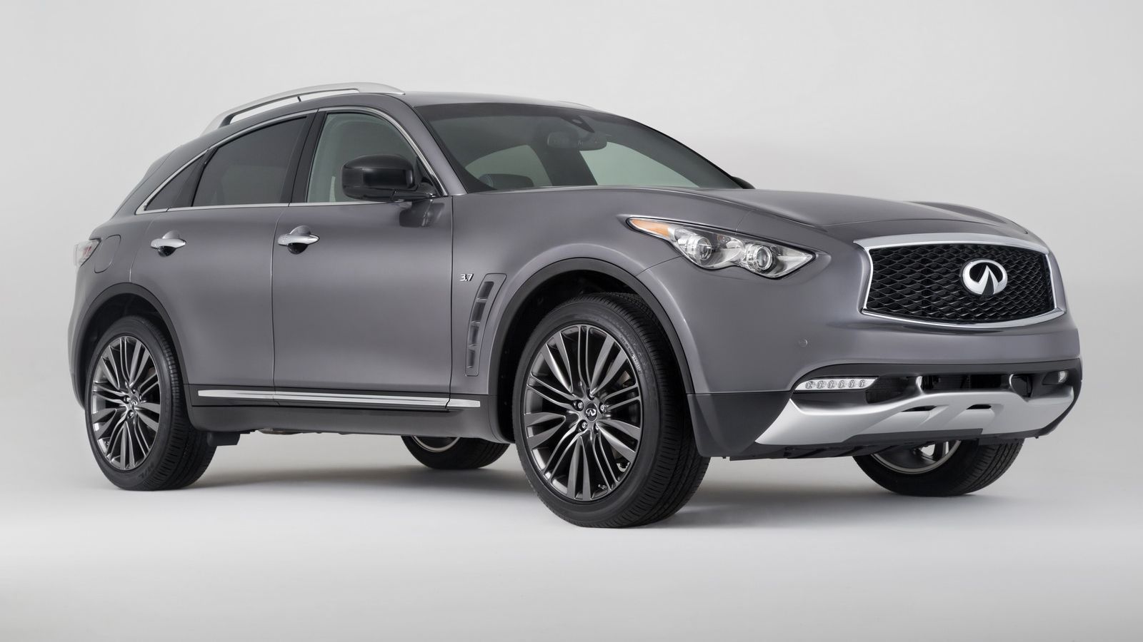 Λίγο πριν η έκθεση της Νέας Υόρκης ανοίξει τις πύλες της, η Infiniti μας παρουσιάζει το QX70 Limited, μια ακόμα πιο premium εκδοχή του γνωστού crossov